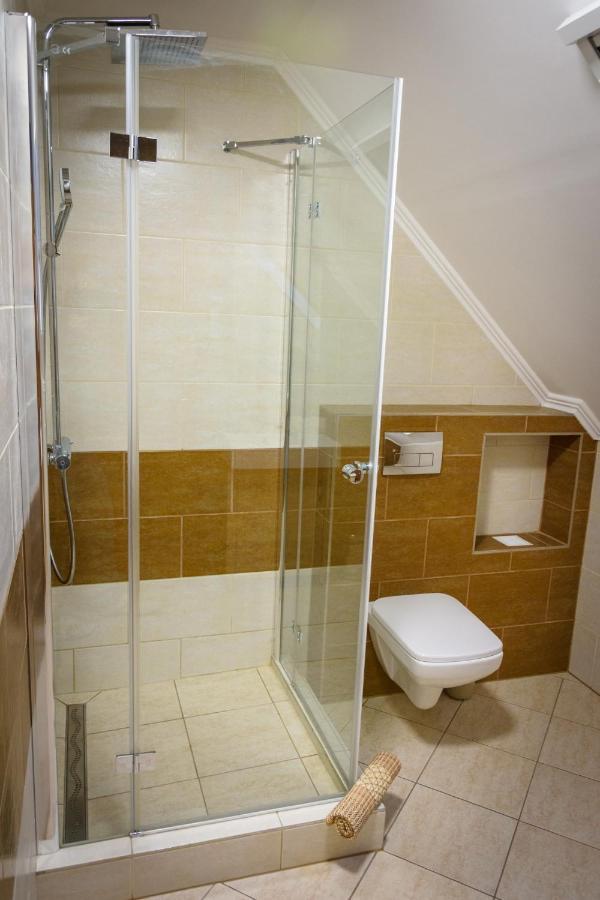 Tulipan Vendeghaz Hotel Orvenyes Ngoại thất bức ảnh